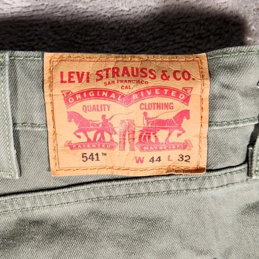 Levi's 541 Athletic Taper Pants‎ Mens 44x32 Olive Green Excellent Stretch 18181